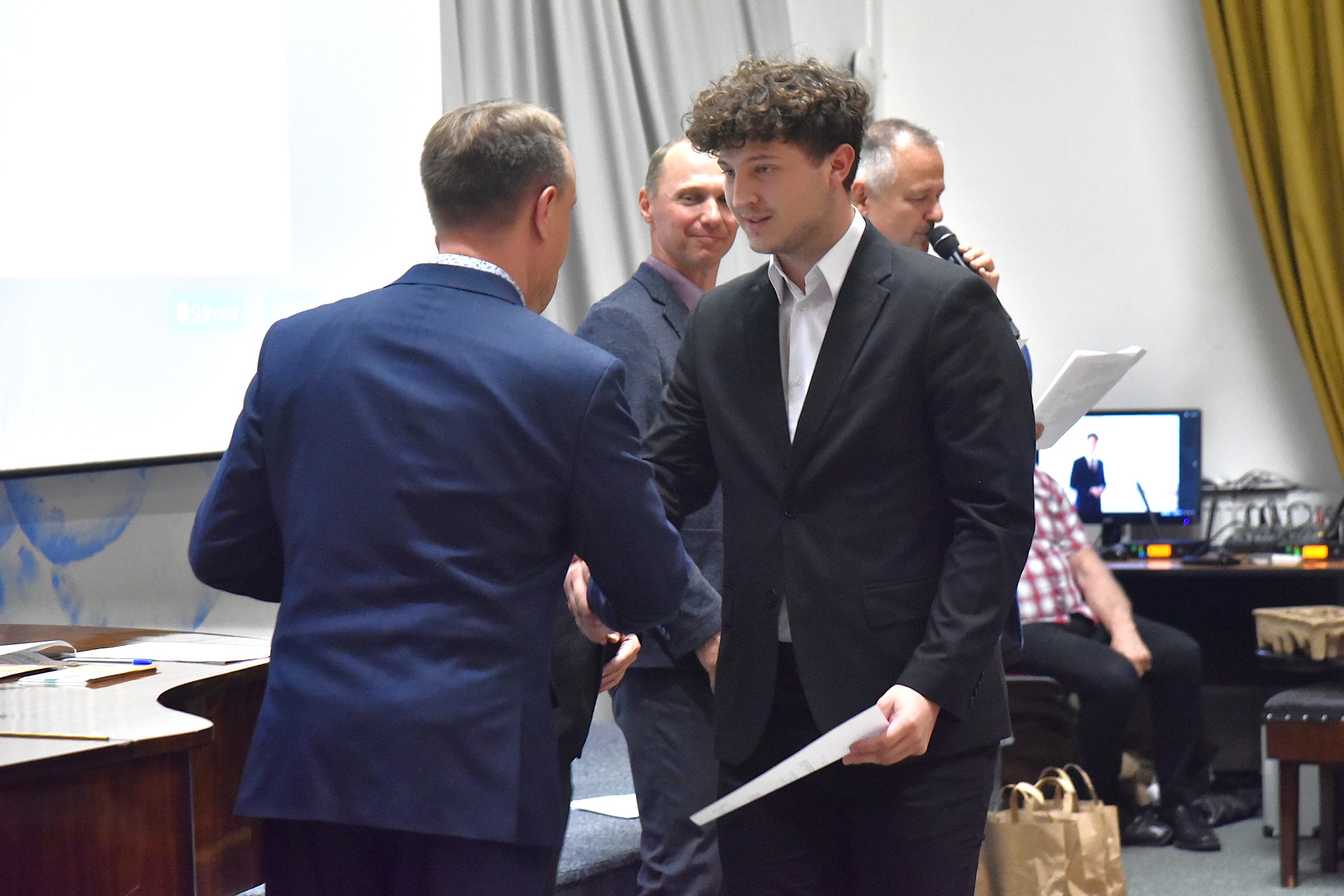 Úspěch v krajském kole SOČ-vítězství v kategorii Elektrotechnika!