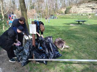 Uklidme_CESKO_cizkuv_lom_original